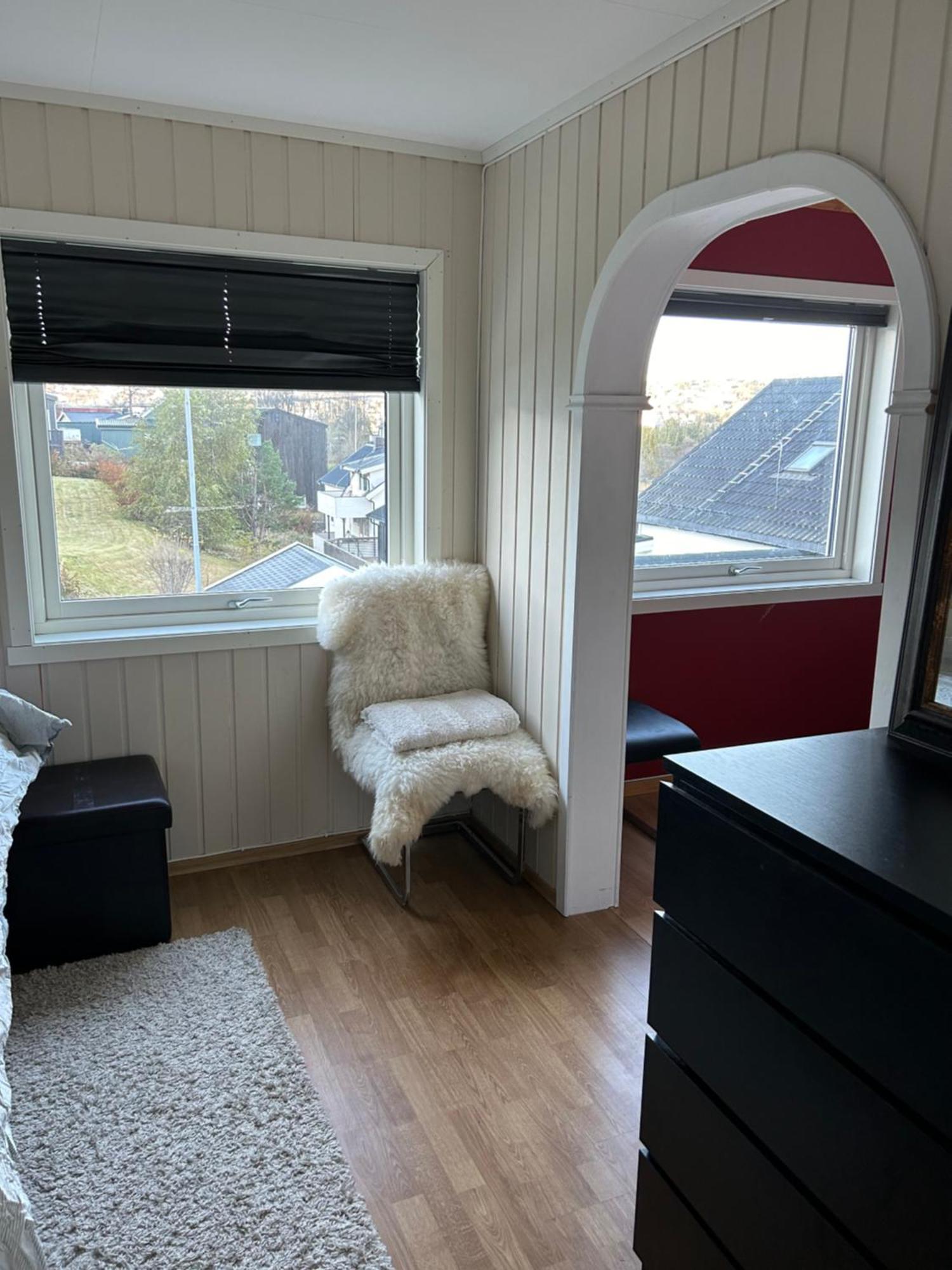 Nydelige Tromsdalen - Rom I Enebolig